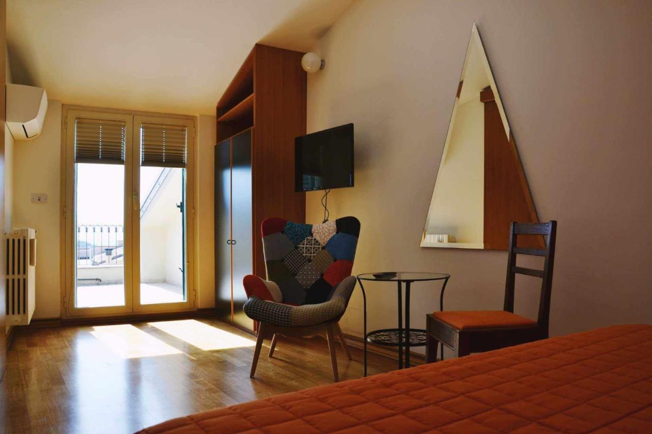 Beb Cornelia Bed and Breakfast Atri Exteriör bild